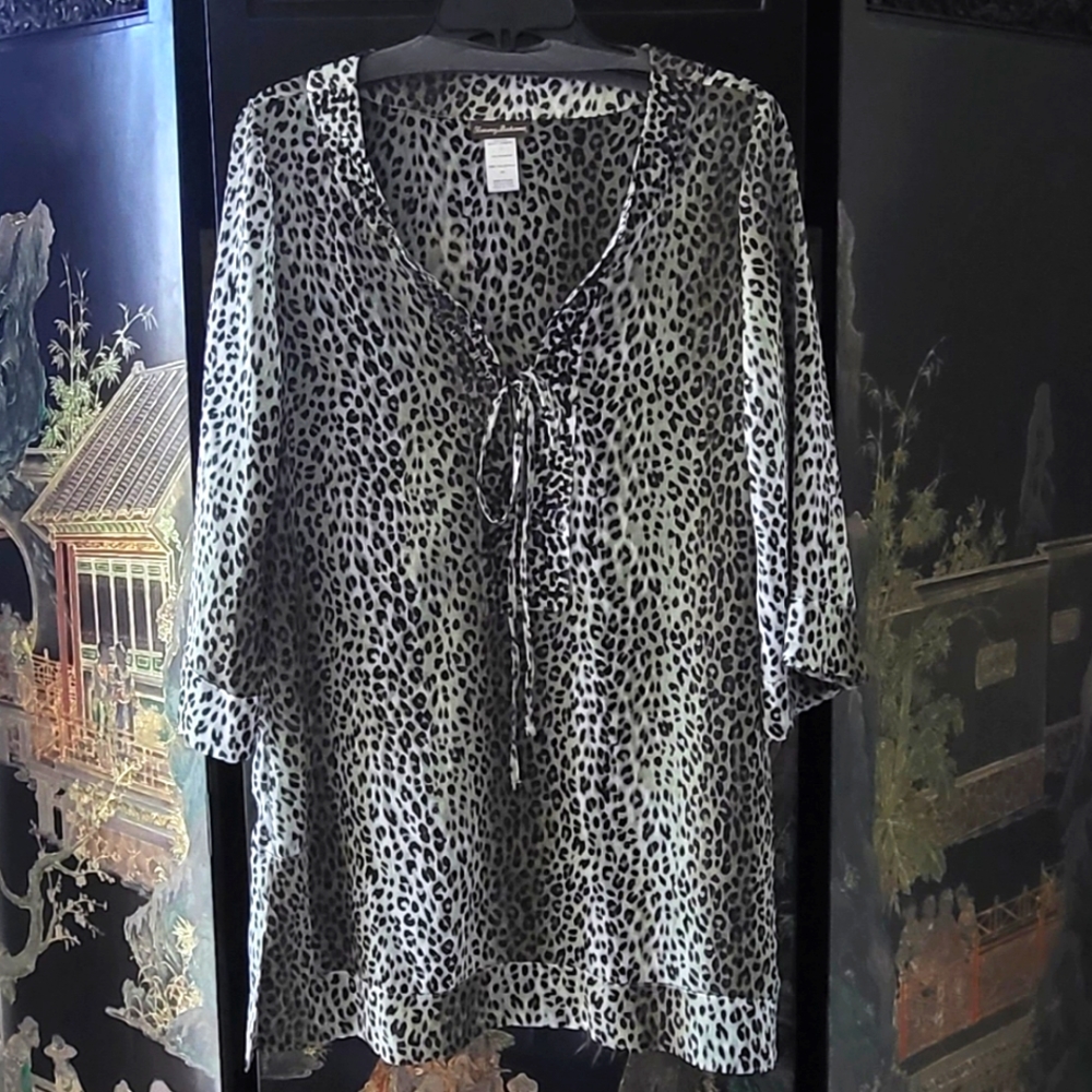 NWOT tommy Bahama Women's Swim Cover Up